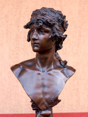Bust de tanar