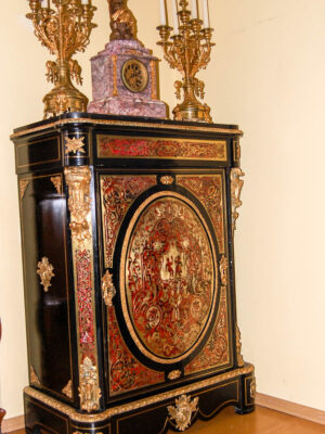 Cabinet stil boulle