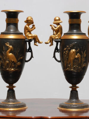 Pereche de casolete cu amorasi - bronz