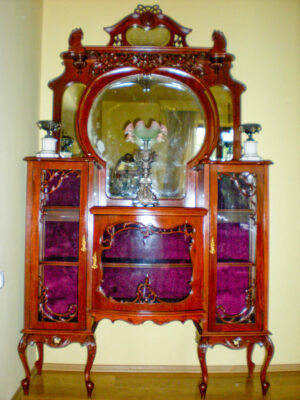 Vitrina stil secesion